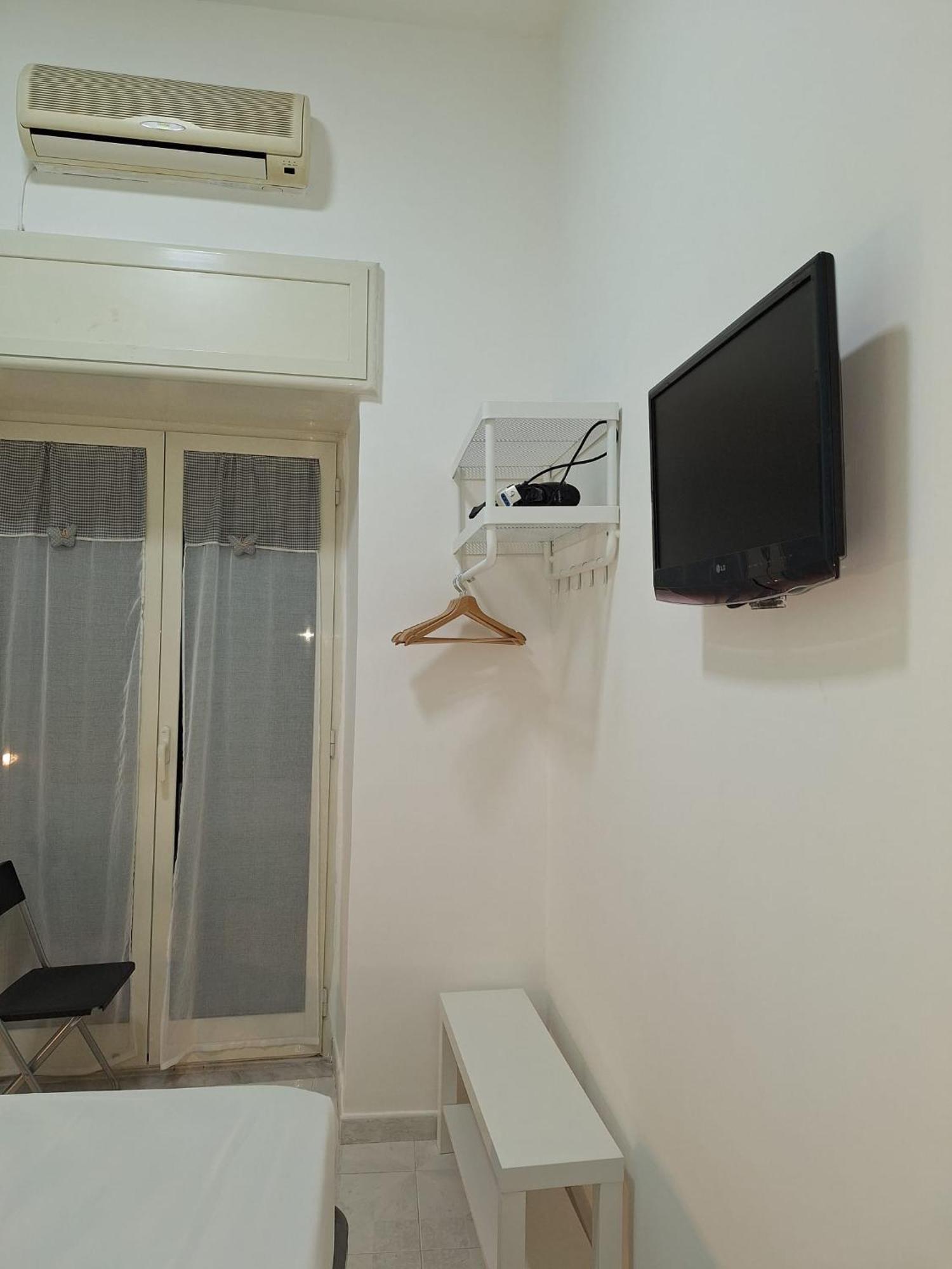 Cisterna'S House Otel Napoli Oda fotoğraf