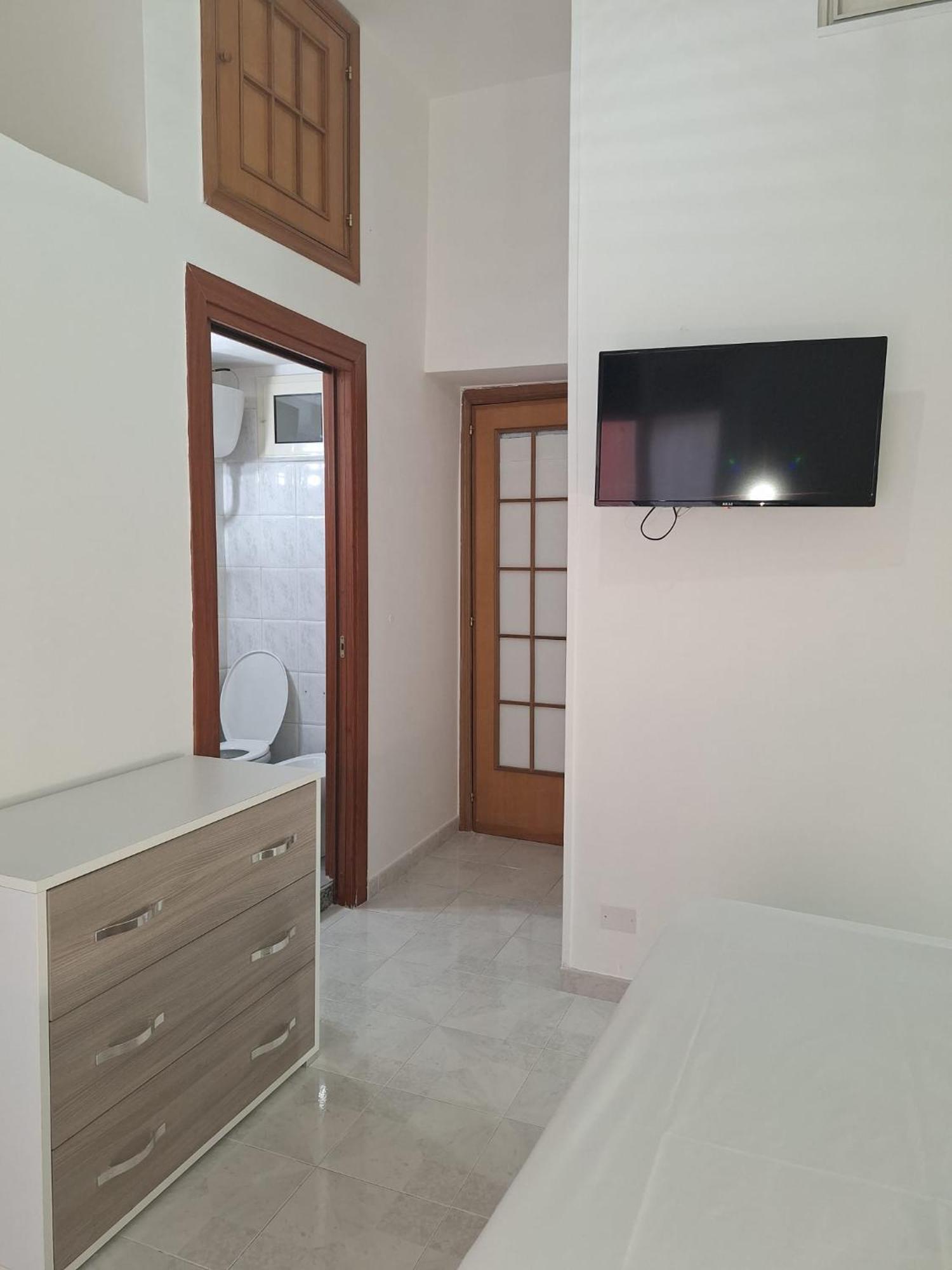 Cisterna'S House Otel Napoli Oda fotoğraf